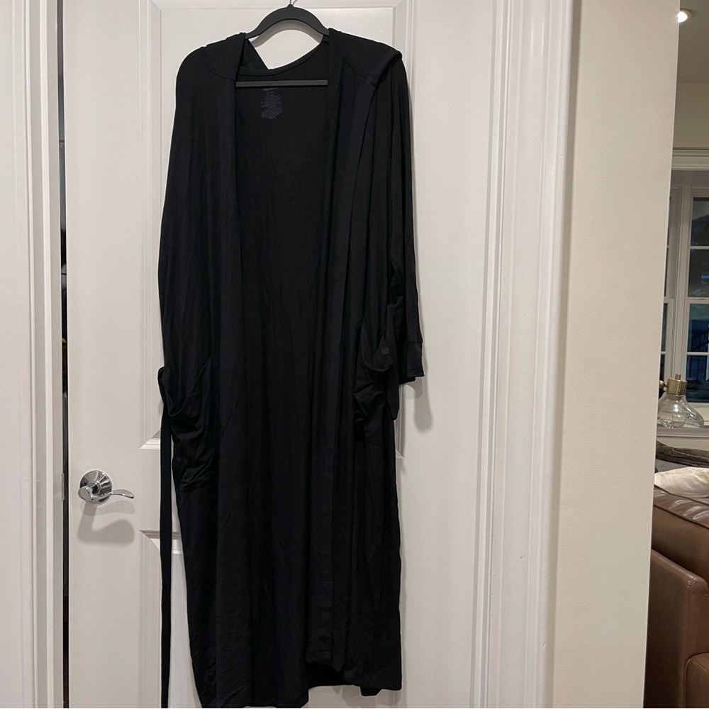 Me Undies NWOT hooded bathrobe